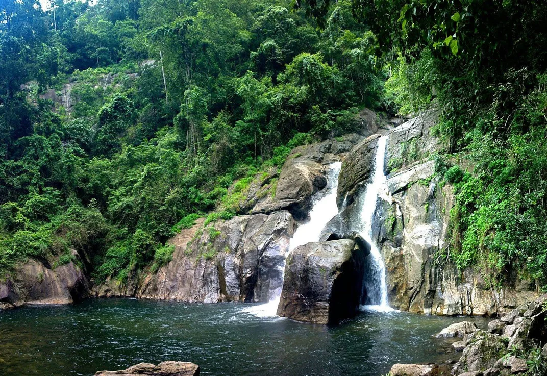 Makkiyad Meenmutty Waterfalls (16 km)